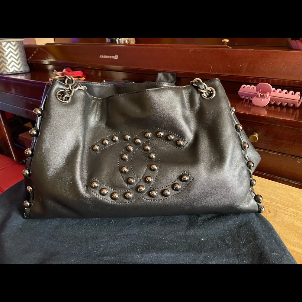 It’s a vintage Chanel purse.